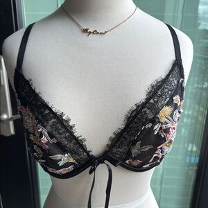 Victoria’s Secret Dream Angels Low Cut Demi Bra, Size 34DD